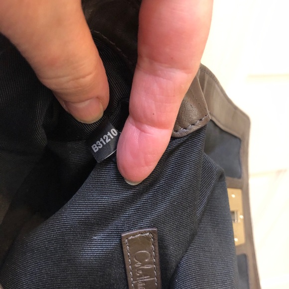 Cole Haan Cross Body Bag, Snakeskin with chain shoulder strap! - Picture 14 of 16